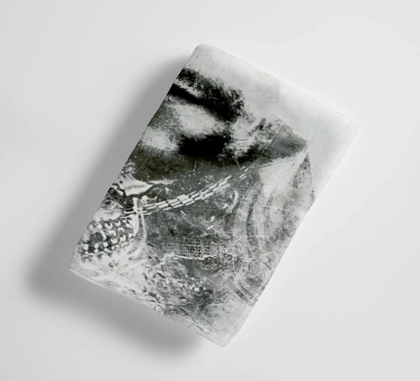 Glam towel by Sandrine Pagnoux