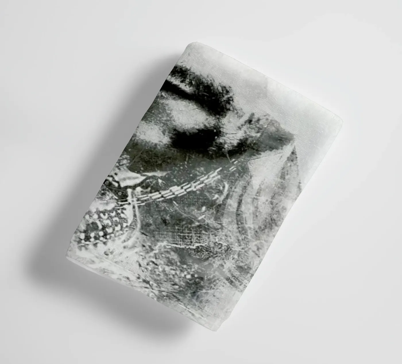 Glam towel by Sandrine Pagnoux