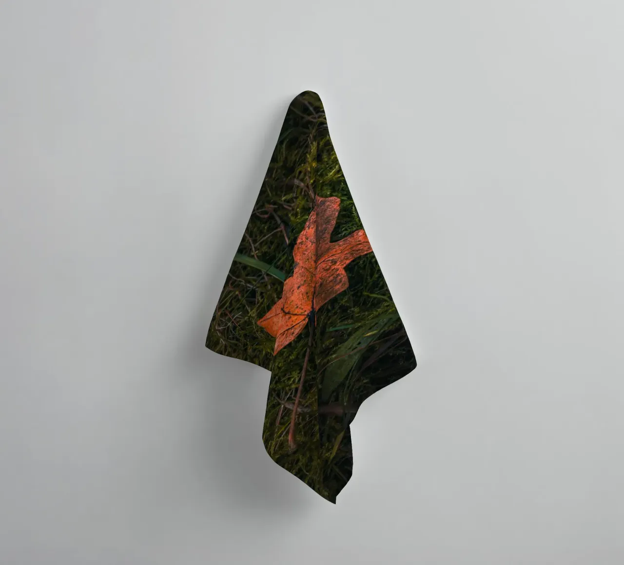 Maple leaf on moss soil towel by Marcus Beckert | Fotografie