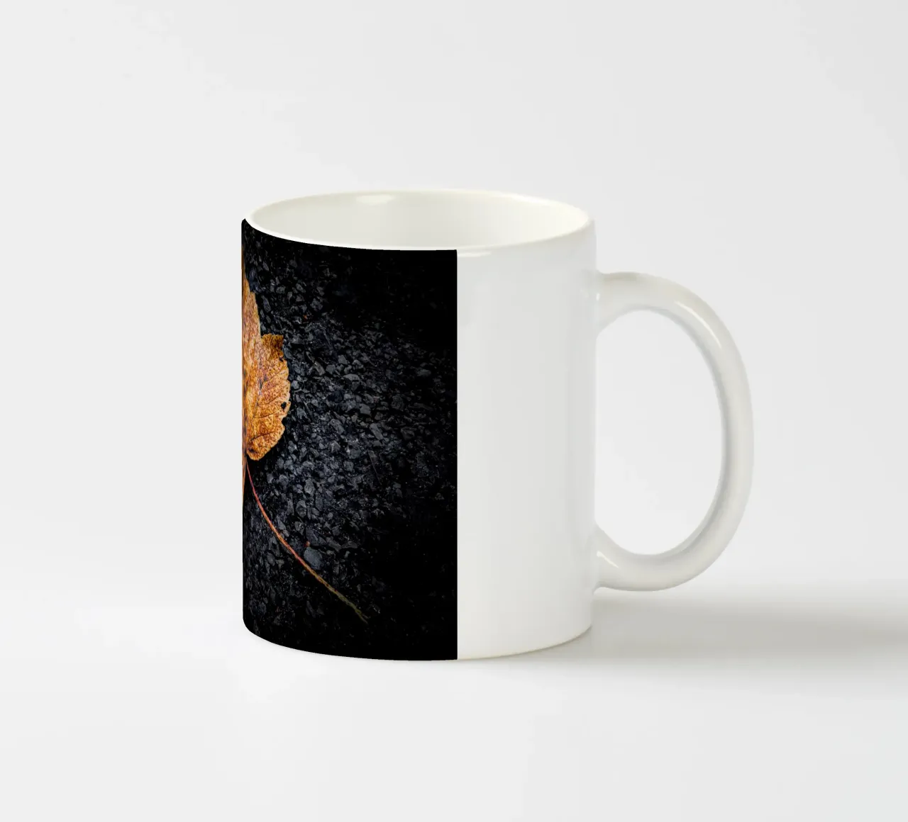 Foglia d'acero gialla tazza in ceramica da Marcus Beckert | Fotografie