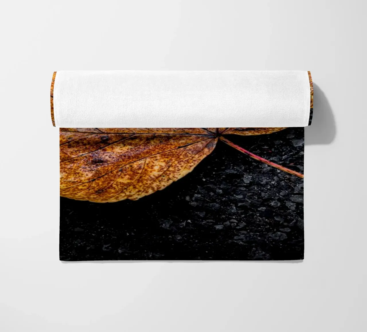 Foglia d'acero gialla telo mare da Marcus Beckert | Fotografie