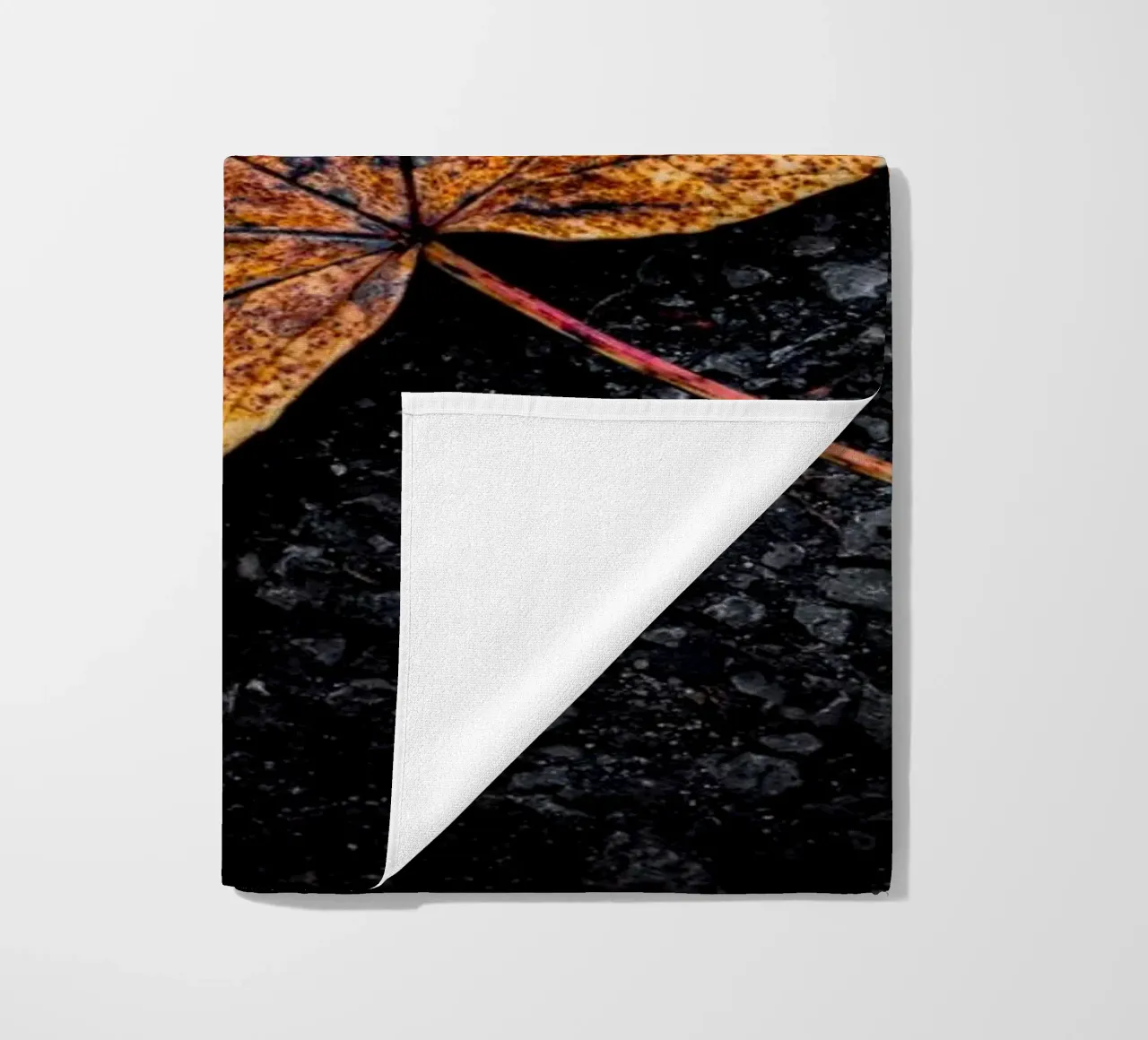 Foglia d'acero gialla telo mare da Marcus Beckert | Fotografie