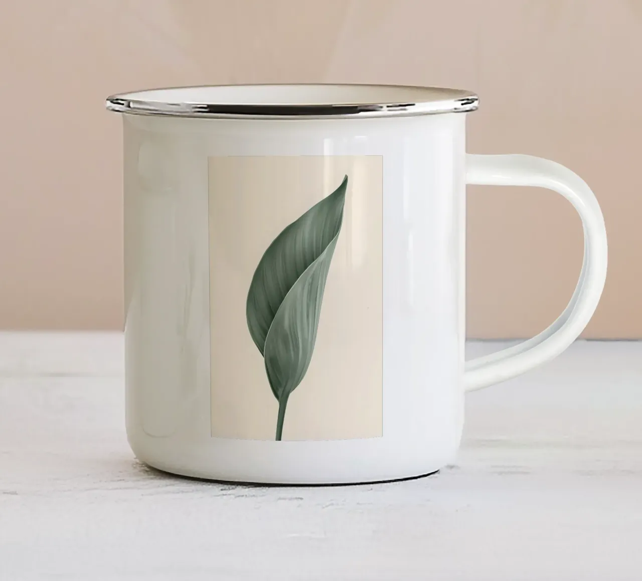 Foglia di uccello del paradiso tazza in smalto da Botanical Gallery