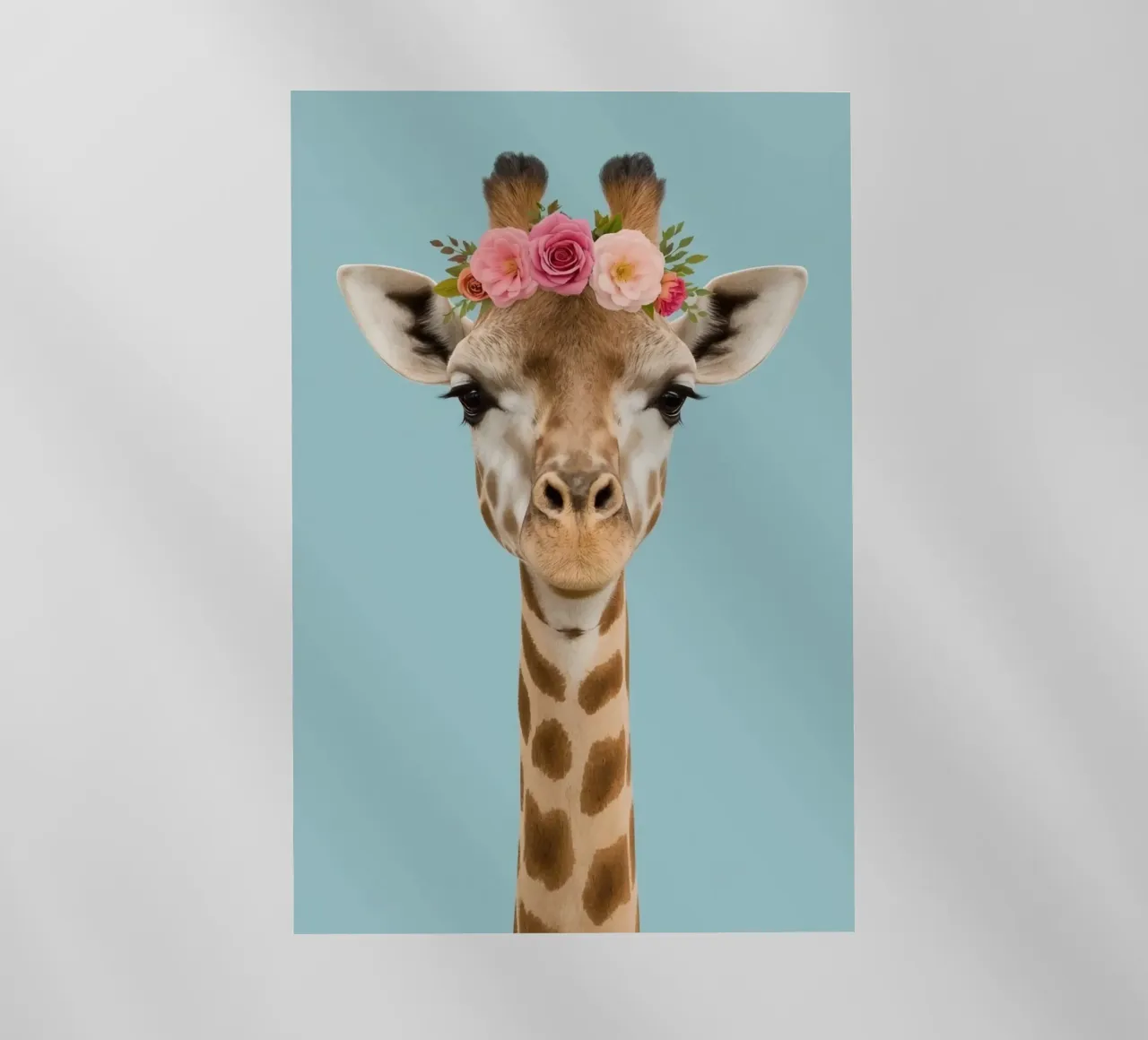Testa e collo di giraffa con corona floreale pellicola backlit da DesignDoodle