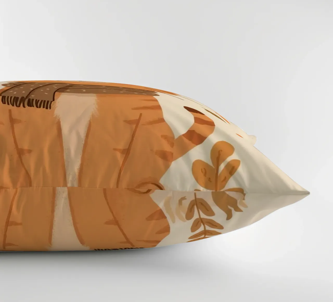 Gatto arancione con sciarpa e foglie d'autunno cuscino da DesignDoodle