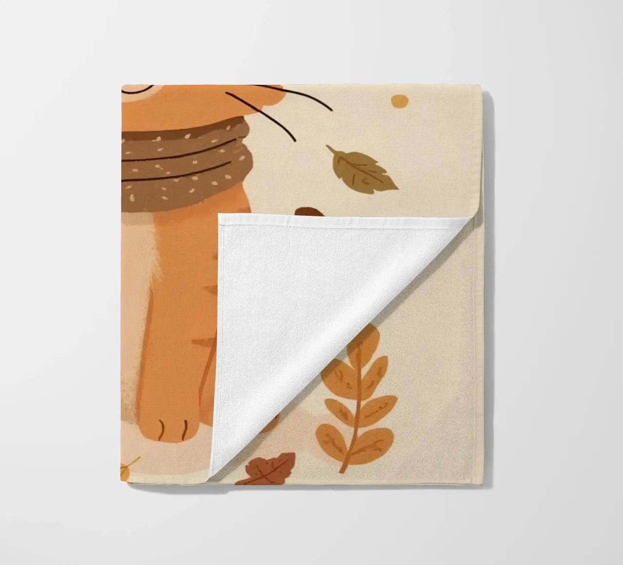 Gatto arancione con sciarpa e foglie d'autunno telo mare da DesignDoodle