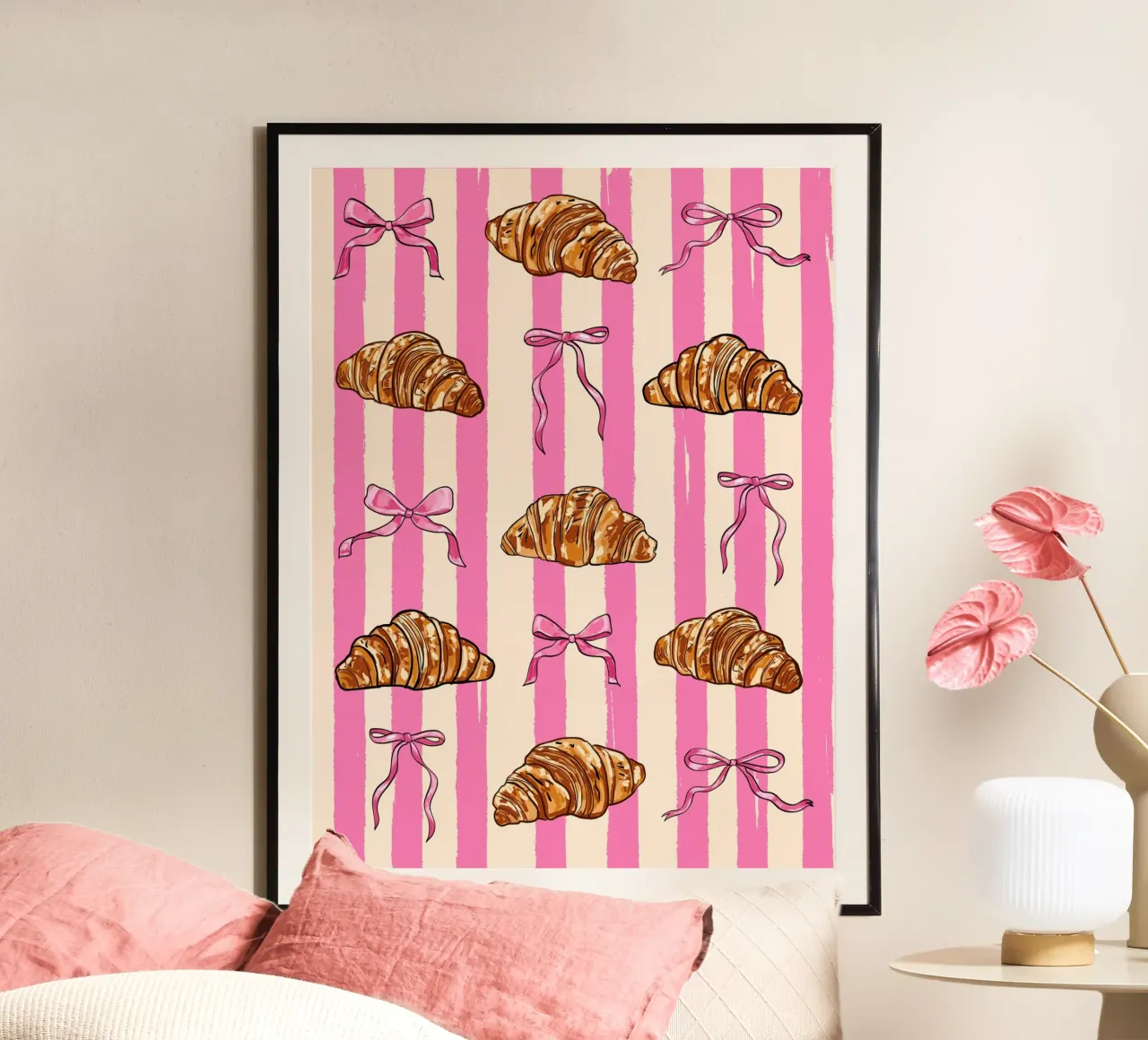 Coquette vintage a strisce rosa Fiocchi e croissant poster con telaio in plastica da EDMPROJECT