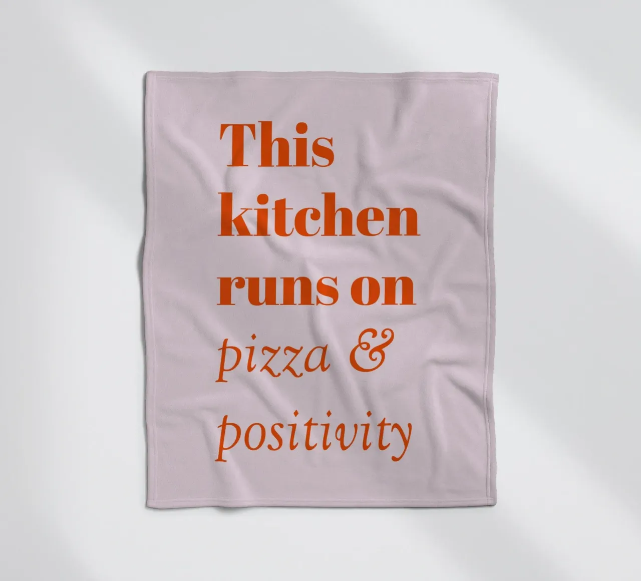 Questa cucina funziona a pizza e positività coperta in pile da pierosvisuals