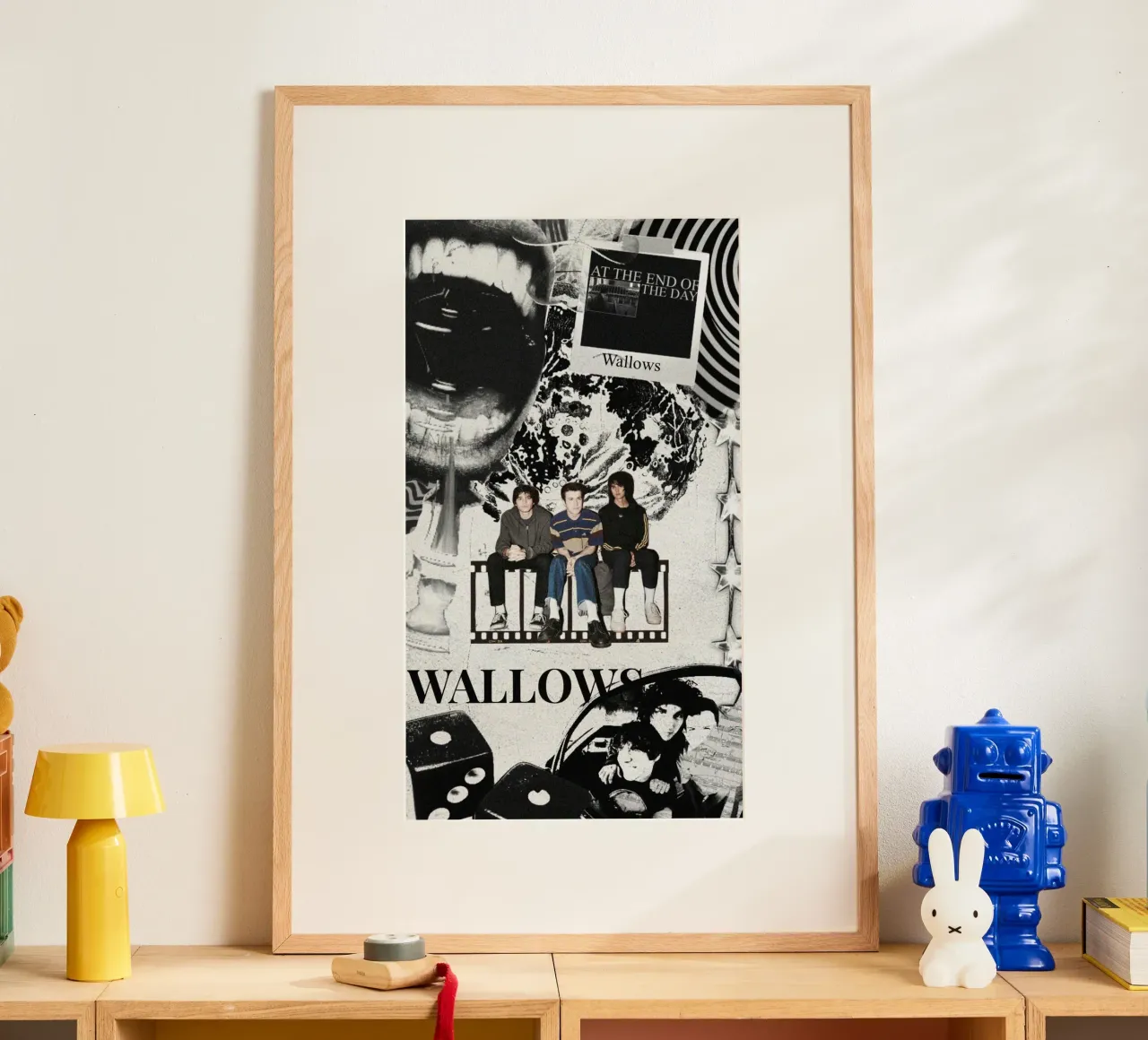 Attraverso gli echi silenziosi poster con telaio in legno da ktlocb