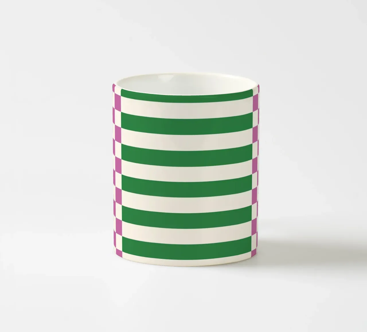 Purple and green checks and lines tazza in ceramica da TijanaArtStudio88