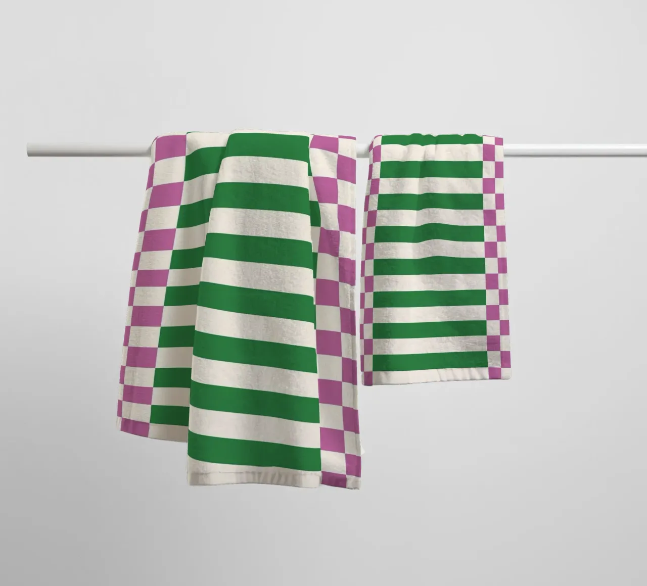 Purple and green checks and lines asciugamano da bagno da TijanaArtStudio88