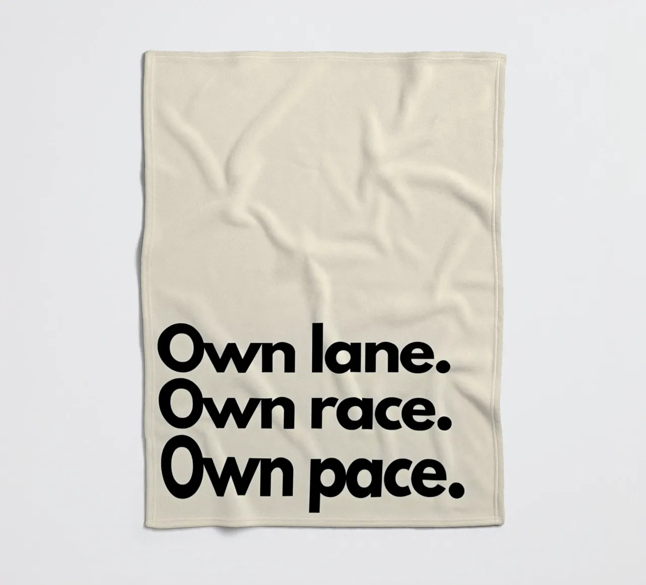 "Own lane. Own race. Own pace." coperta in pile da Type & Tape