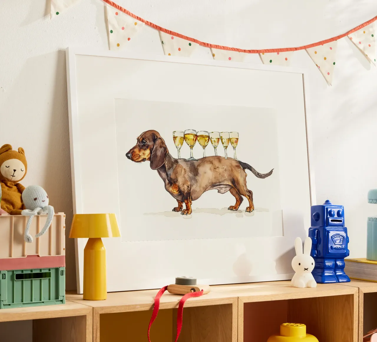 Impresión artística de un perro salchicha, decoración de un bar de champán, regalo para amantes de los perros poster con marco de plástico de vintagepod