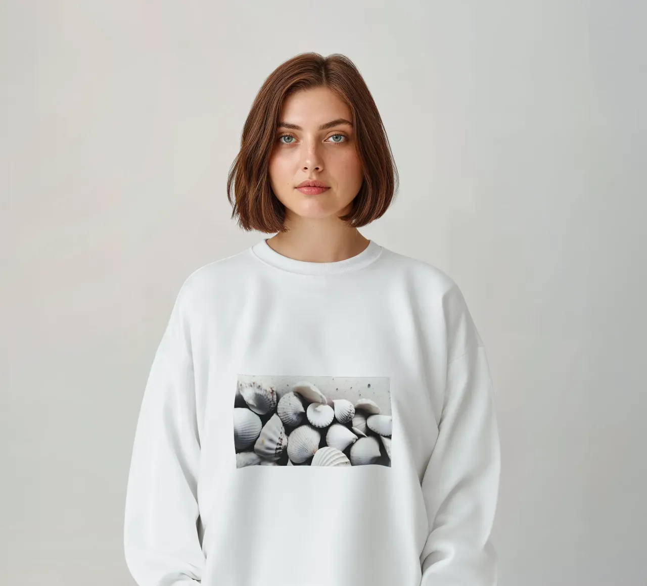 Shells On The Beach Sweatshirt von treechild