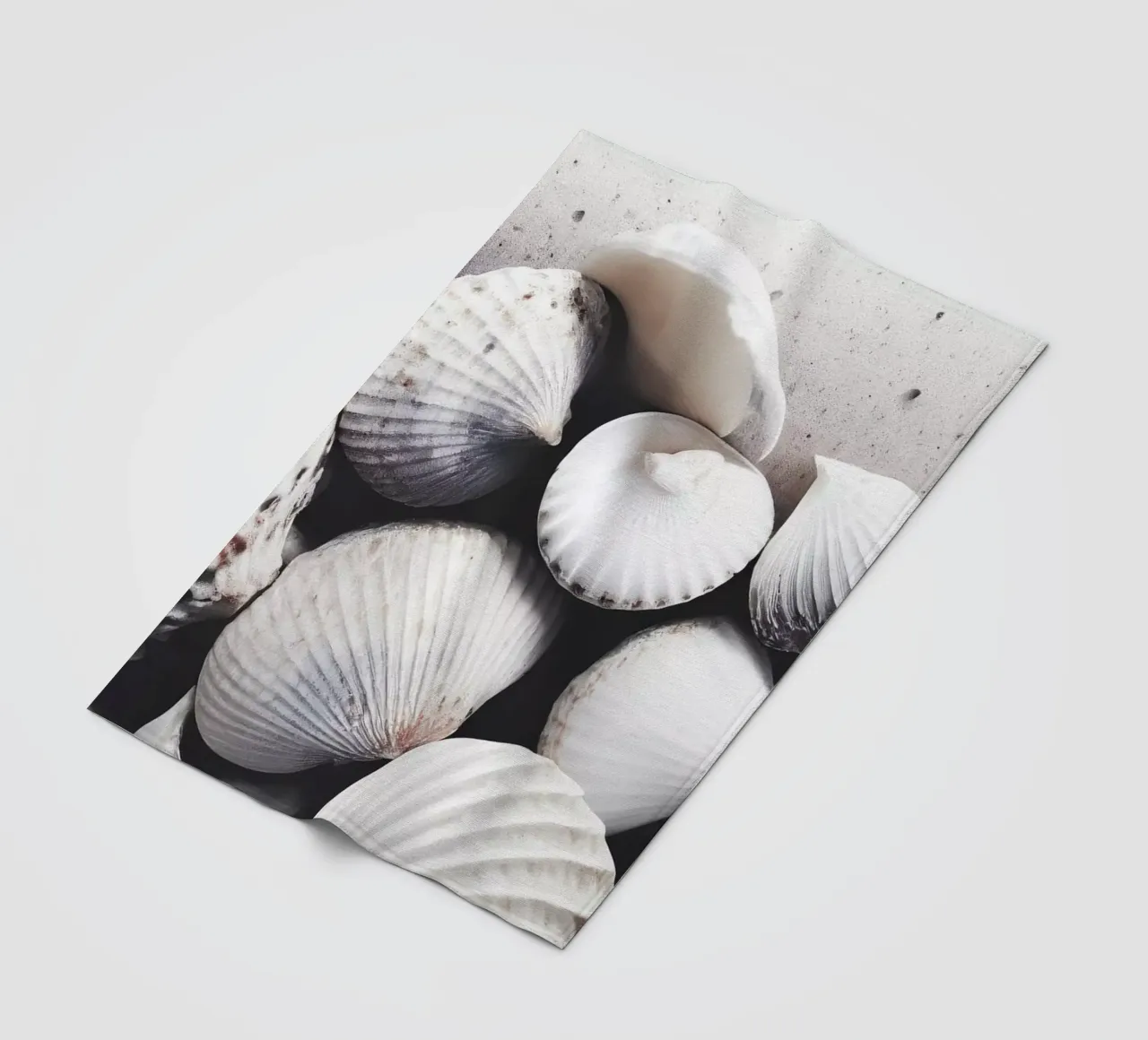 Shells On The Beach coperta in pile da treechild