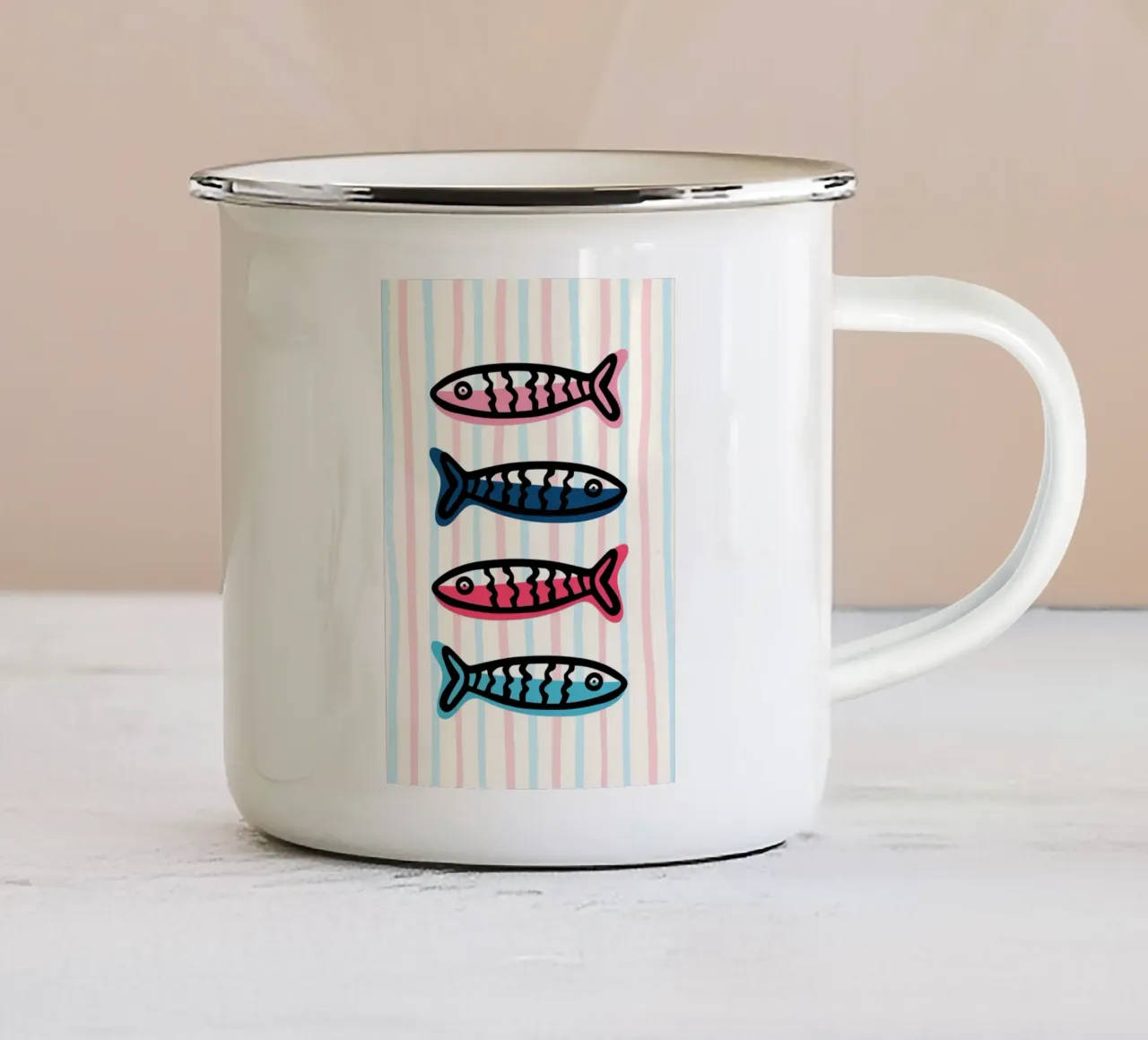 Sarde colorate, arredamento costiero, stile pop art tazza in smalto da vintagepod