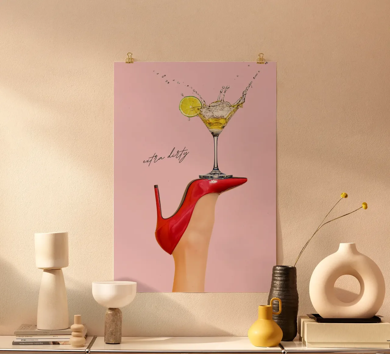 Extra Dirty Martini, tacchi rossi, decorazioni per bar poster da vintagepod