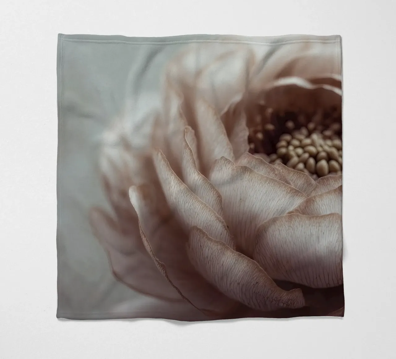 Soft Petals No 01 coperta in pile da treechild