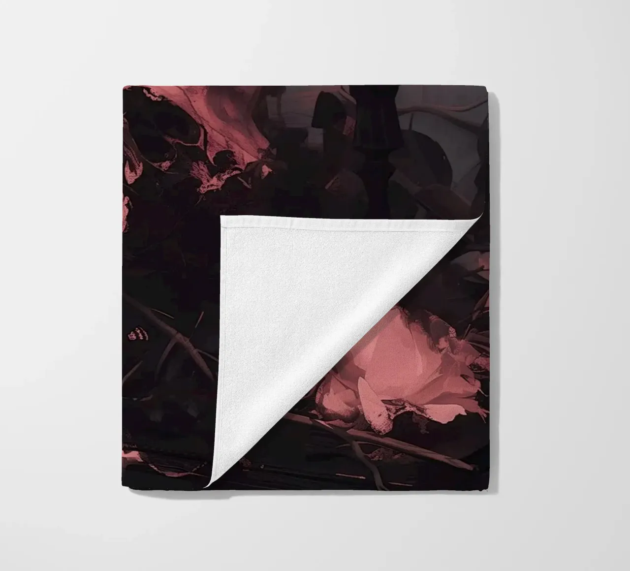 Dark Bloom No 02 strandhanddoek van treechild