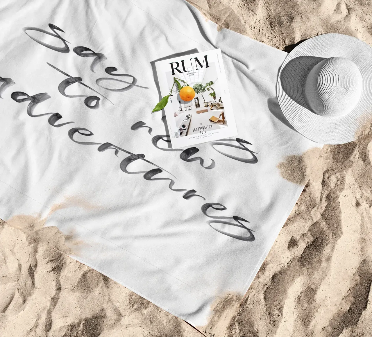 Motivationskunst - Dire oui à de nouvelles aventures serviette de plage de Whole©