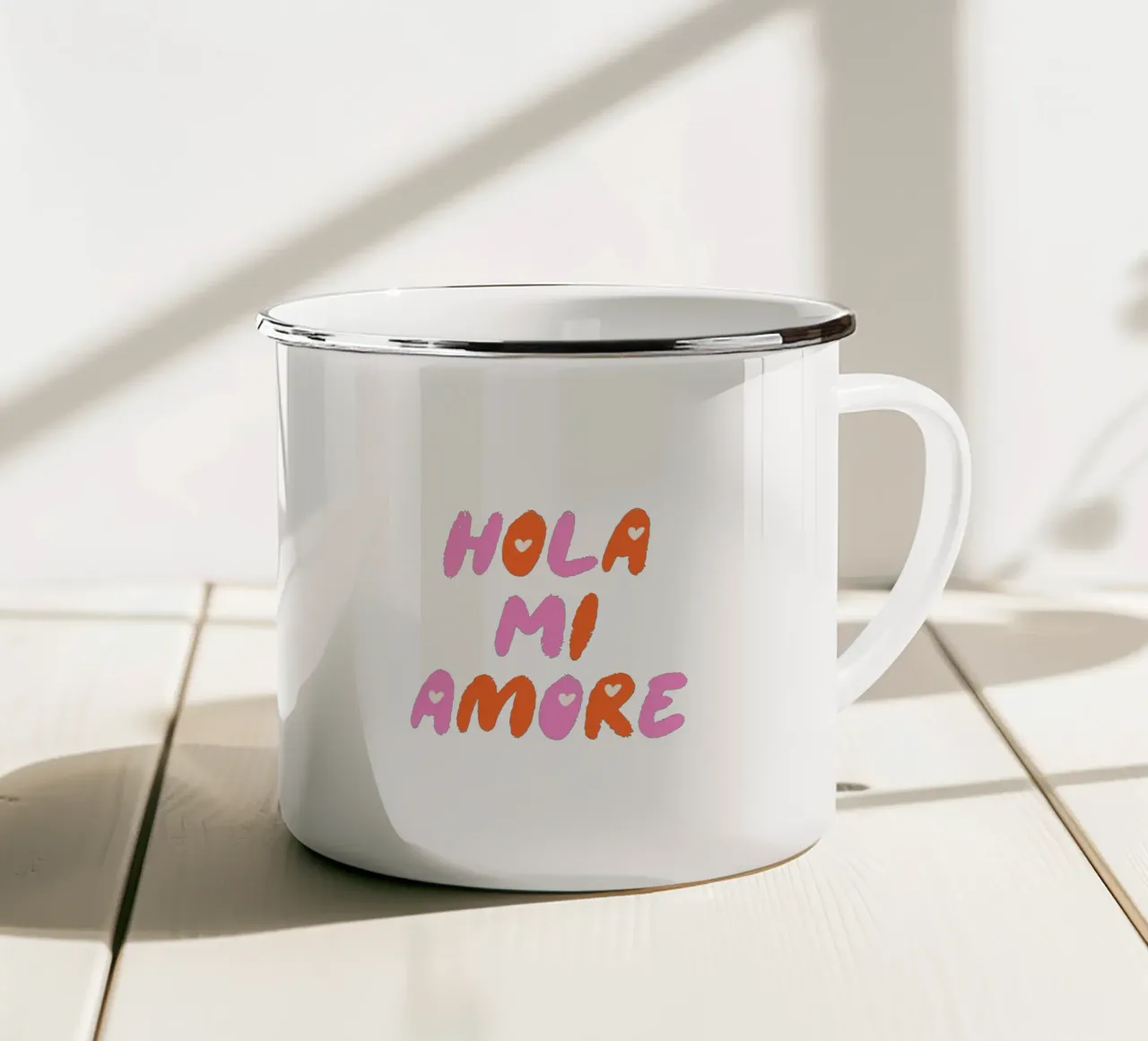 Hola mi amore tazza in smalto da dericktype