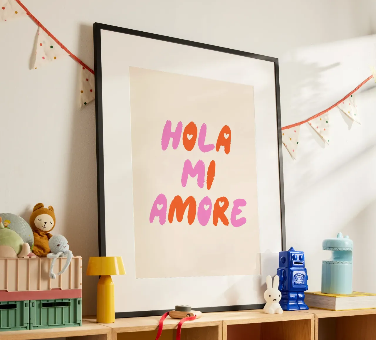 Hola mi amore poster con telaio in alluminio da dericktype