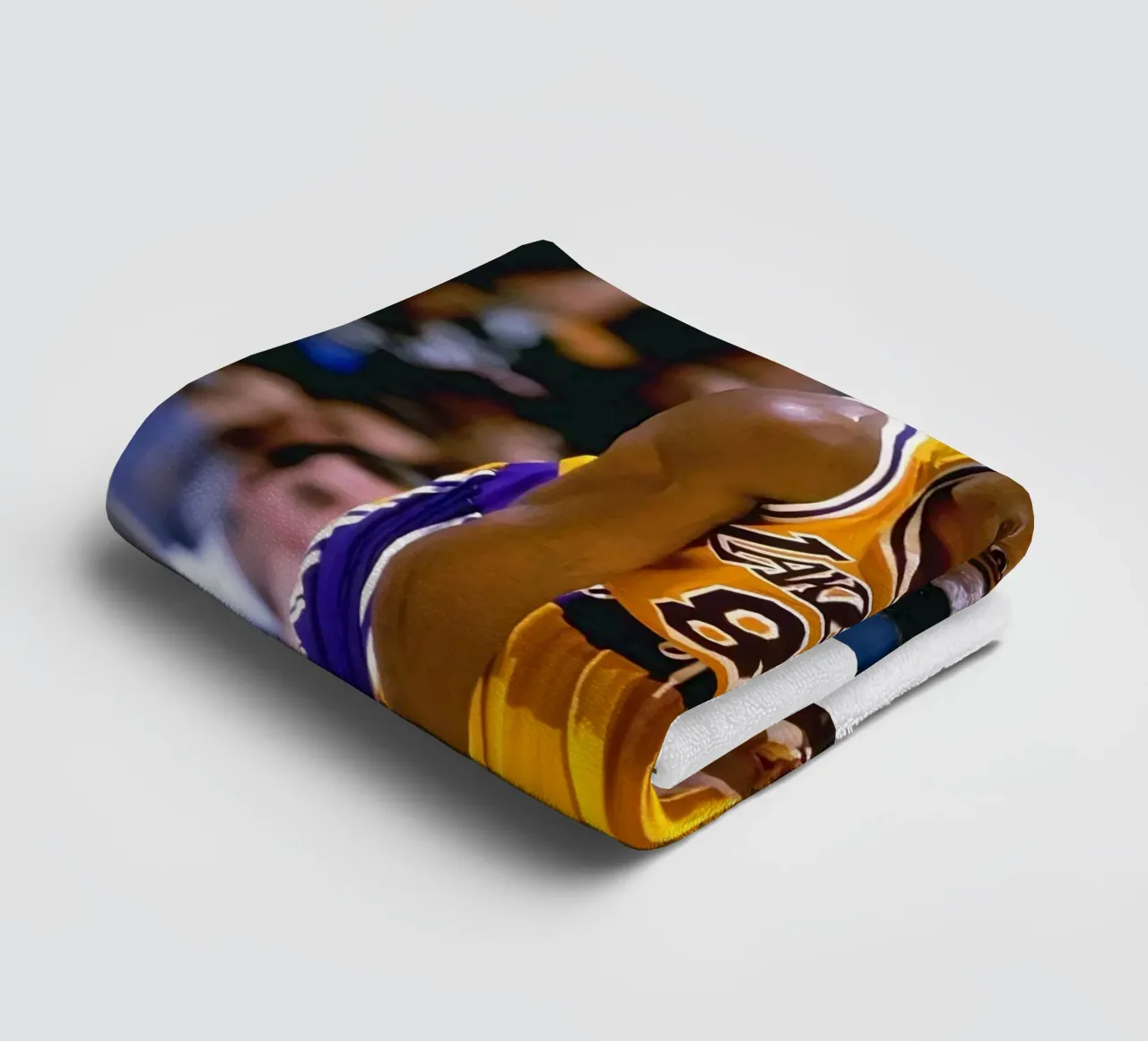 Kobe Bryant scores 60 POINTS towel by FAKE ARTWORK STORE