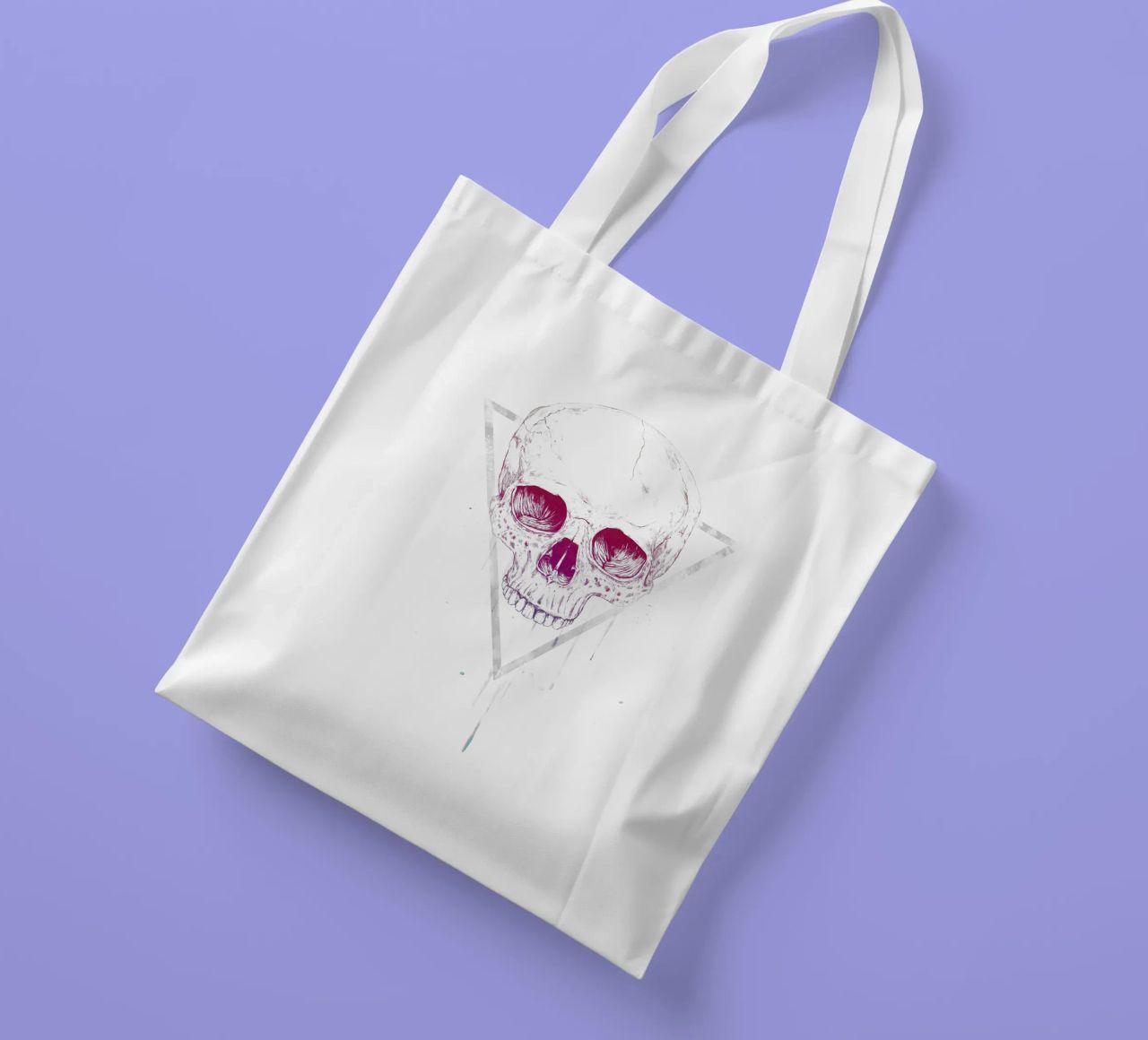 Skull in a triangle borsa in juta da Balazs Solti