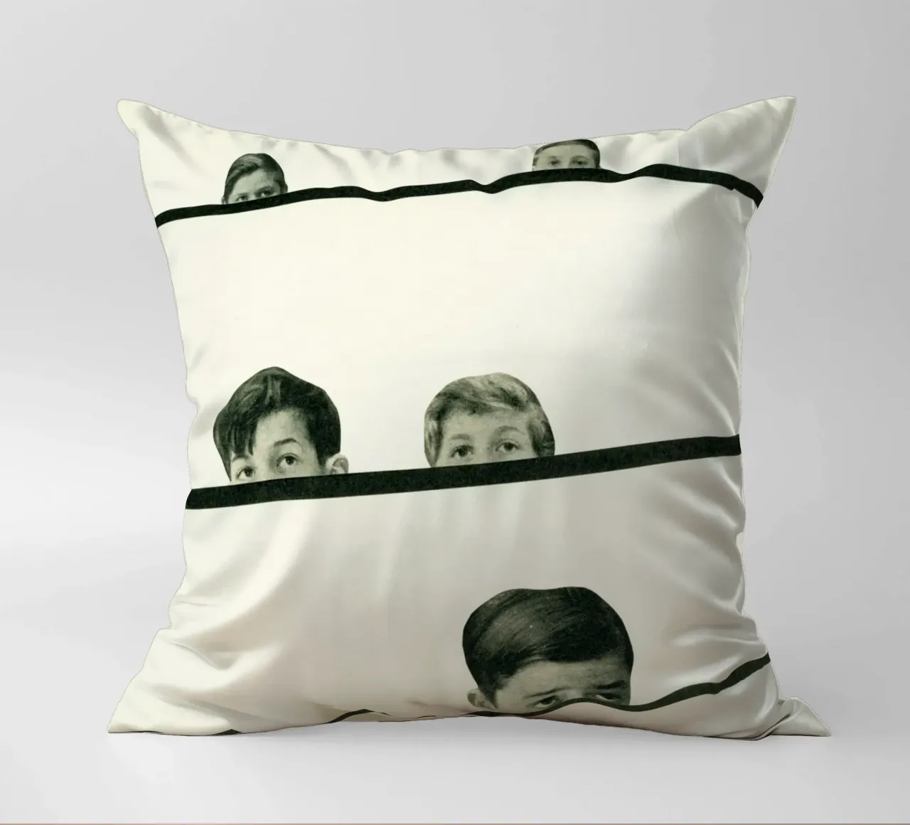 Cache-cache coussin de Cassia Beck Collage