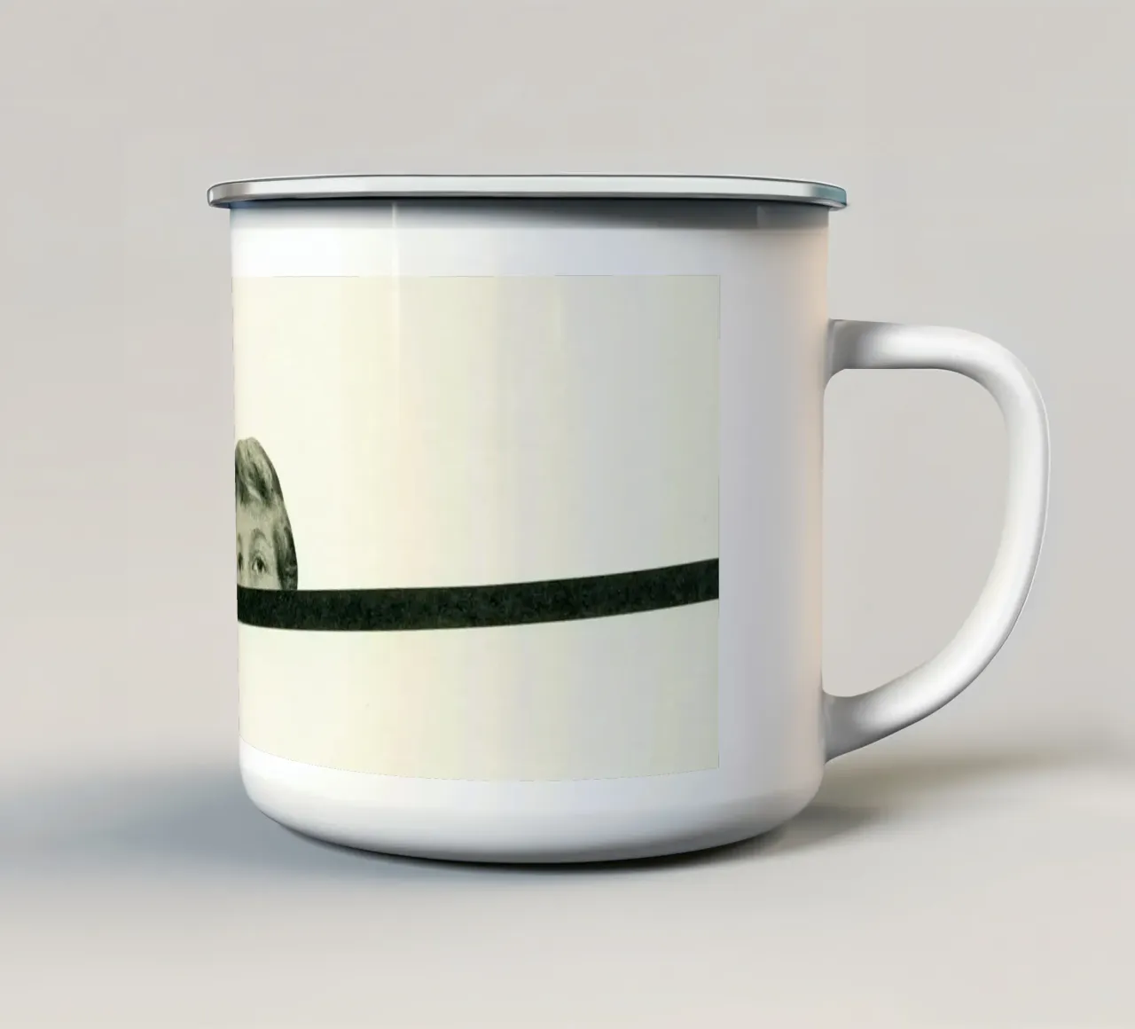 Cache-cache mug en émail de Cassia Beck Collage