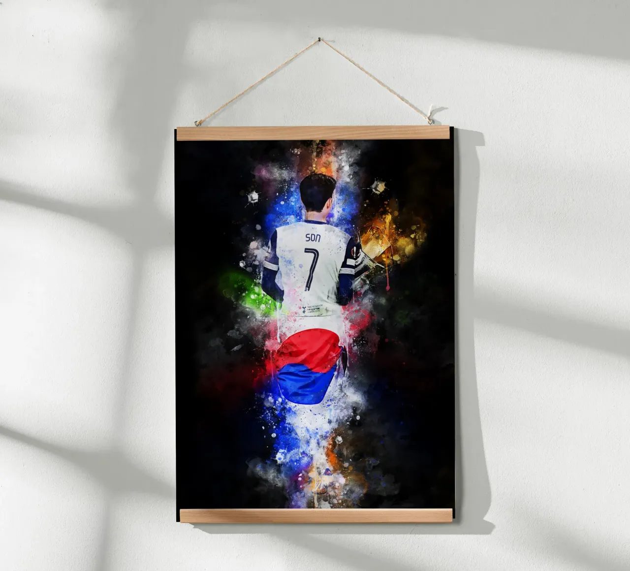 Son Heung-Min poster con telaio in legno da MasterInkArt