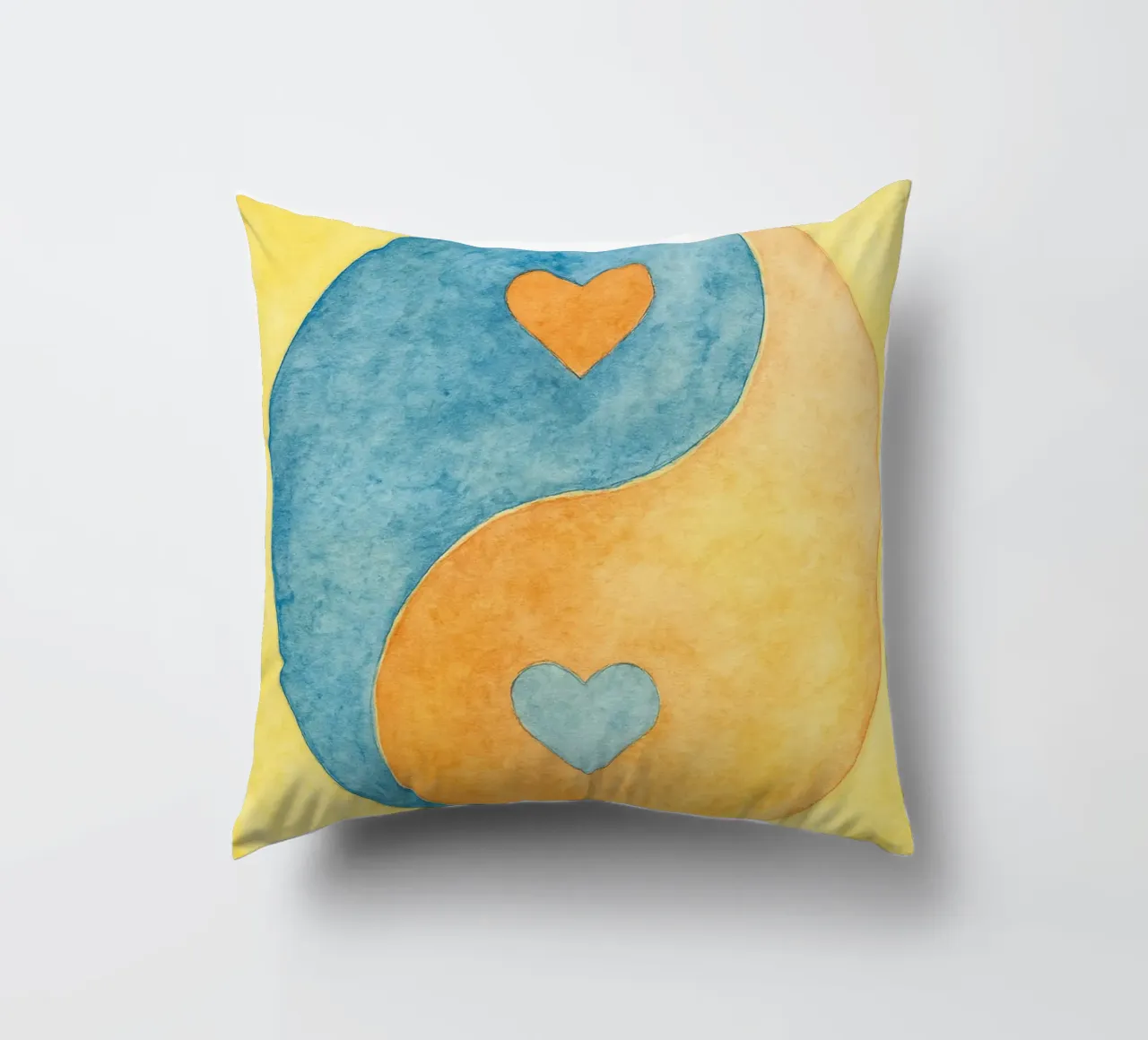 amore yin yang pittura colorata cuscino da vickeyroads