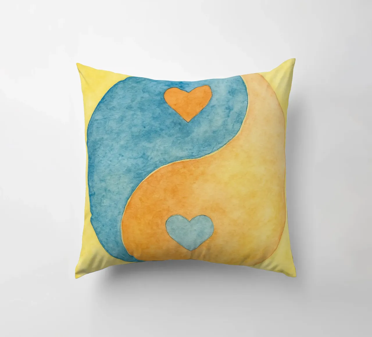amore yin yang pittura colorata cuscino da vickeyroads