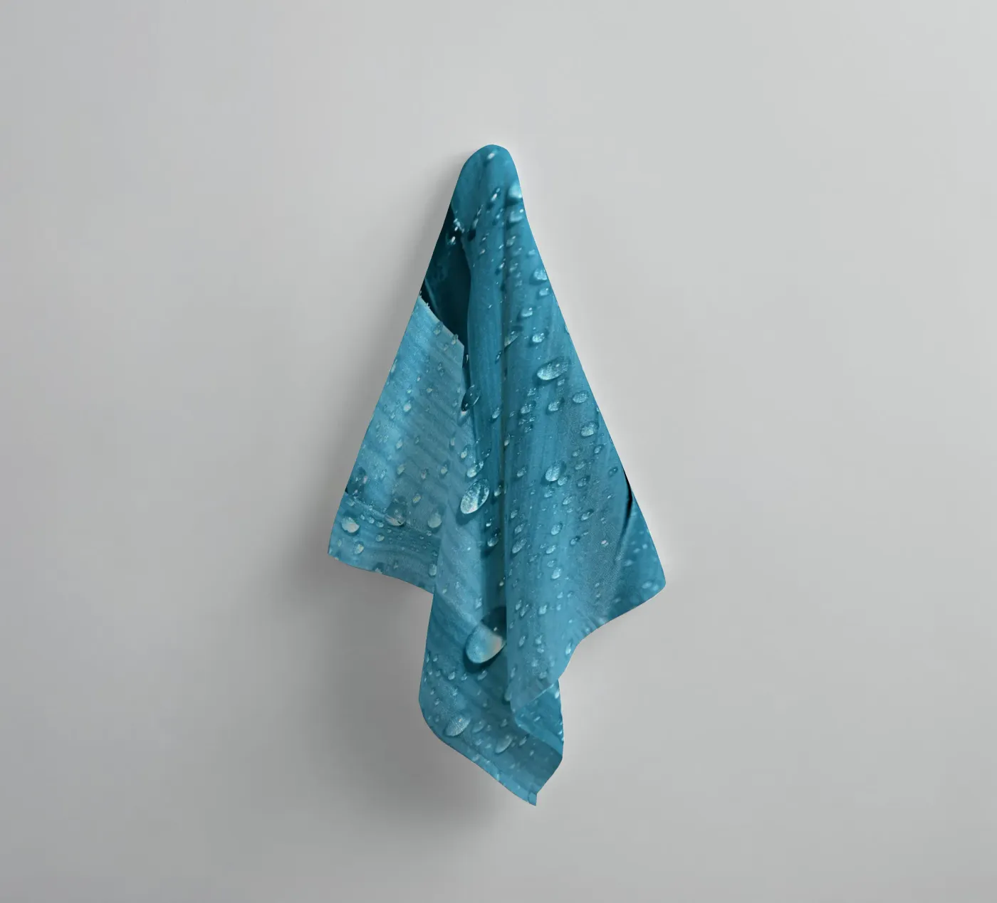 Drops of water Handtuch von Atteloi