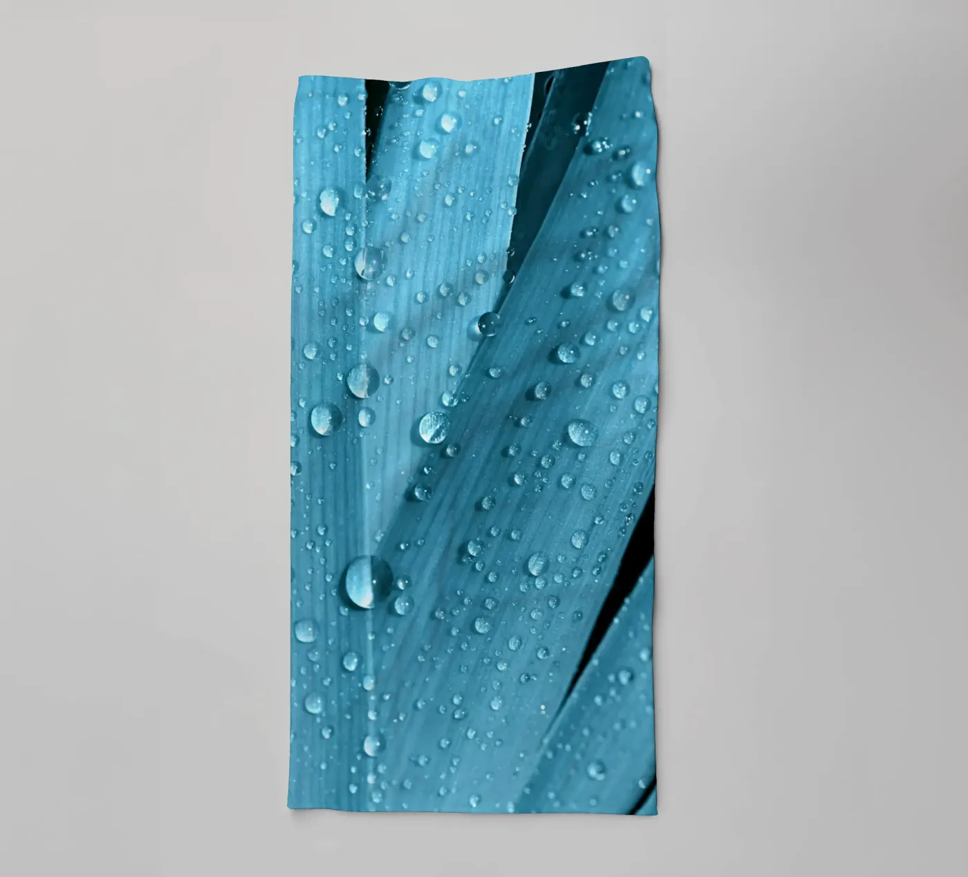 Drops of water Handtuch von Atteloi