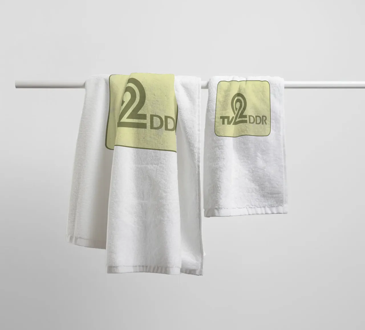 TV 2 DDR asciugamano da bagno da DDR DESIGN