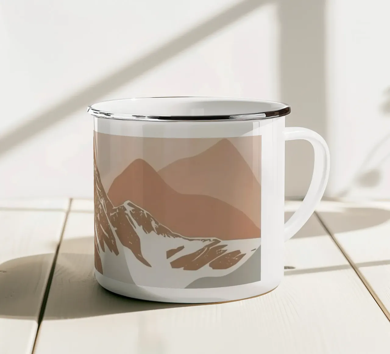 Paesaggio montano con luna e foresta tazza in smalto da DesignDoodle