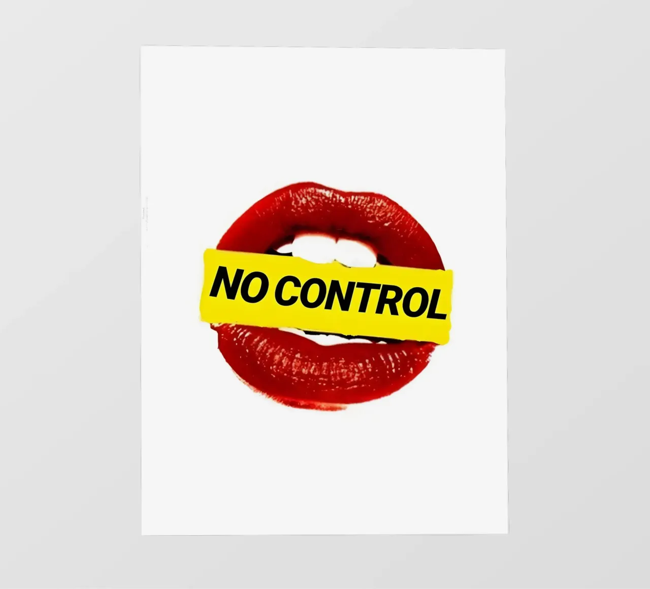 "NO CONTROL" pellicola backlit da Type & Tape