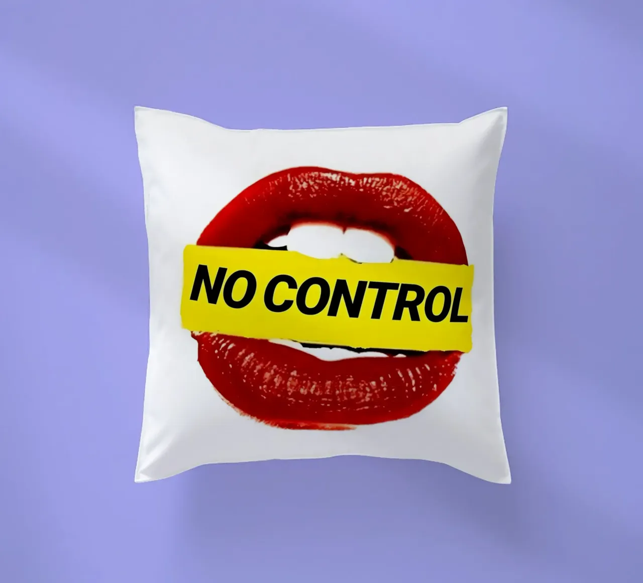 "NO CONTROL" cuscino da Type & Tape