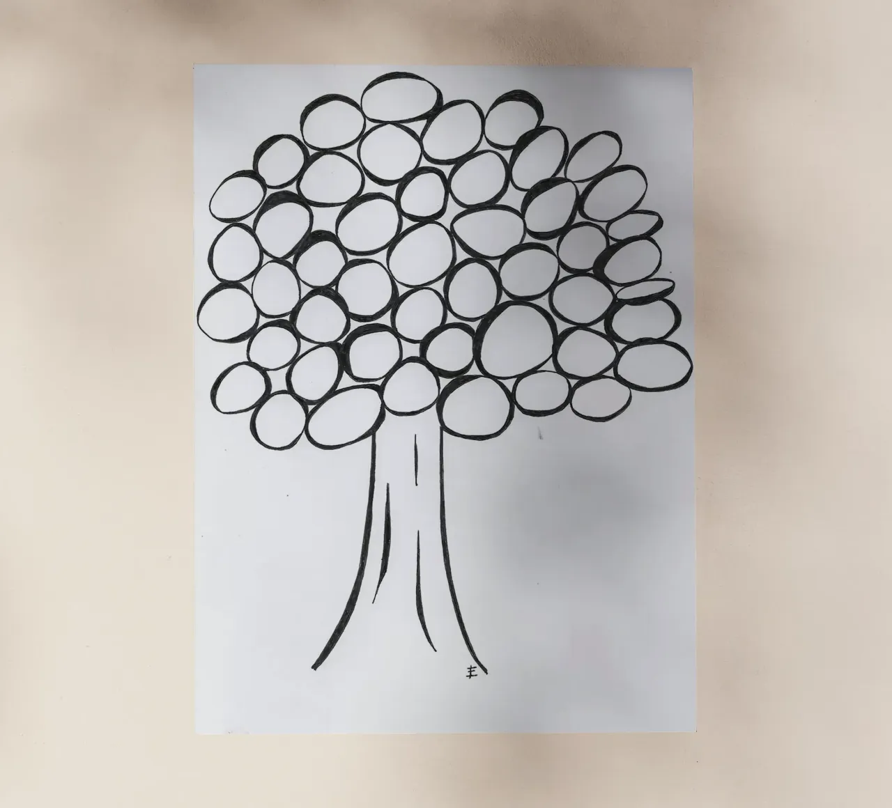 Albero in bianco e nero pellicola backlit da Sabine Klein