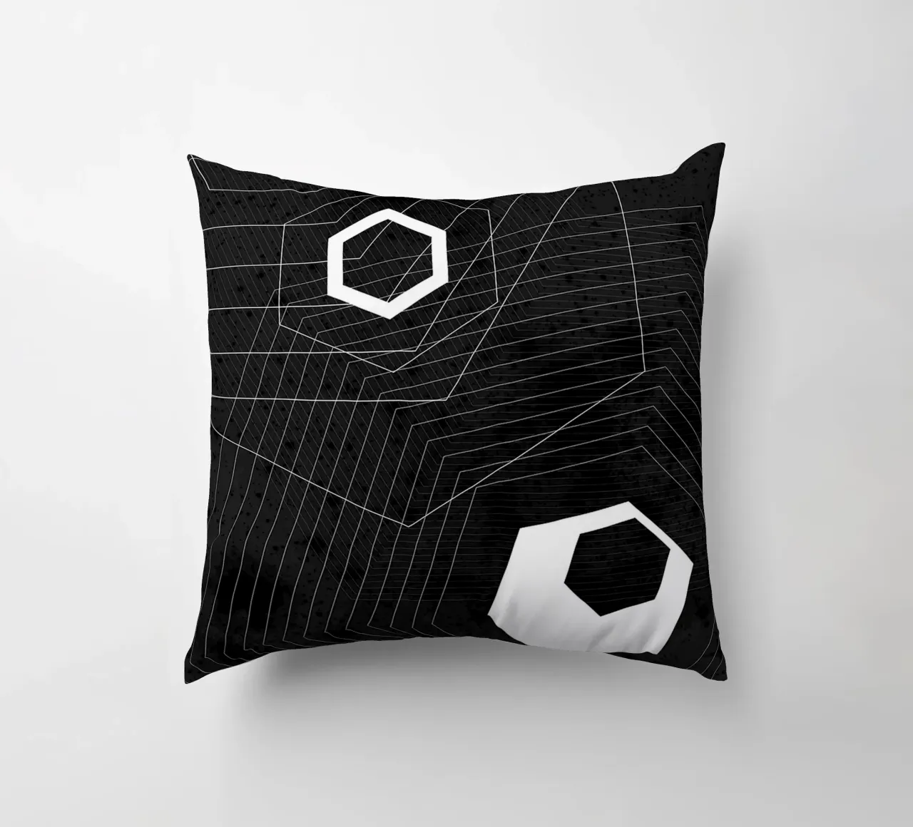Geometrico in bianco e nero cuscino da Sabine Klein