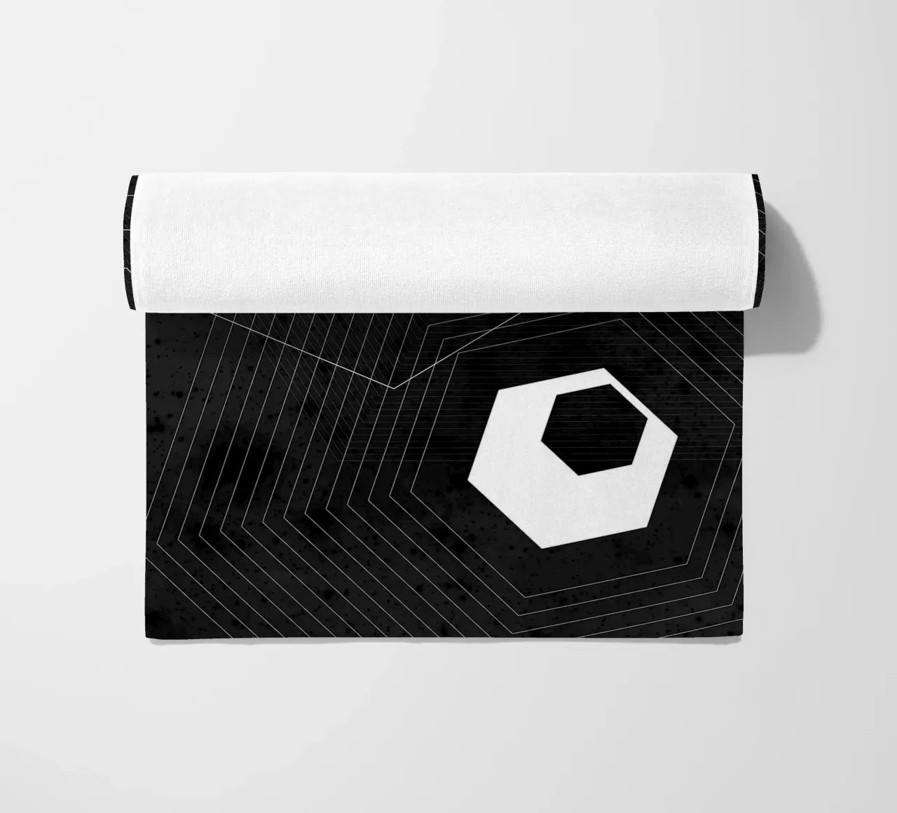 Geometrico in bianco e nero telo mare da Sabine Klein