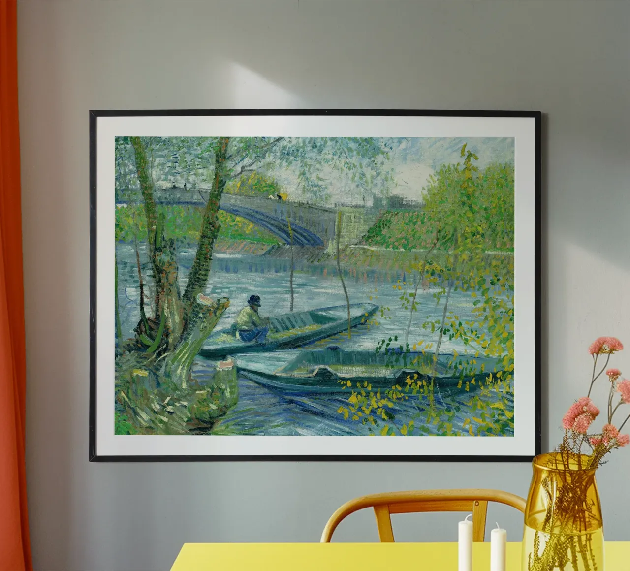 Pescatore e barca sul Pont de Clichy poster con telaio in legno da Christopher Soto