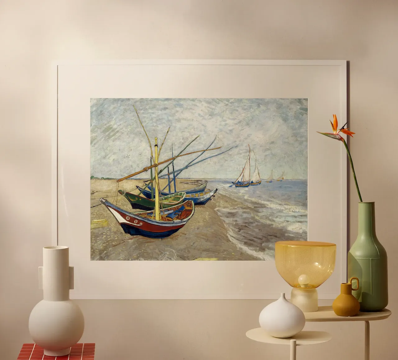 Barche da pesca sulla spiaggia, Saintes Marie de la Mer poster con telaio in alluminio da Christopher Soto