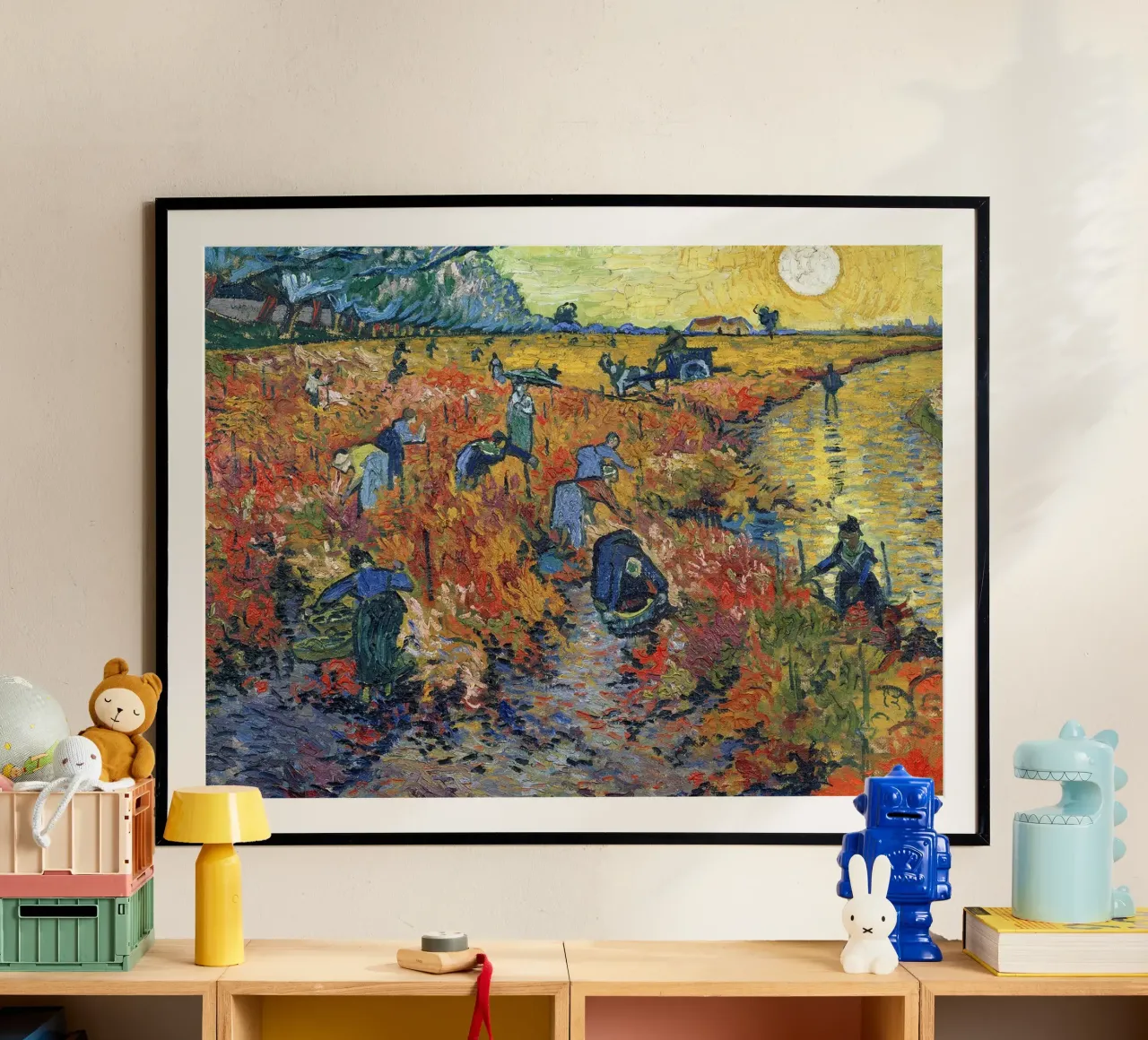 I vigneti rossi di Arles poster con telaio in plastica da Christopher Soto