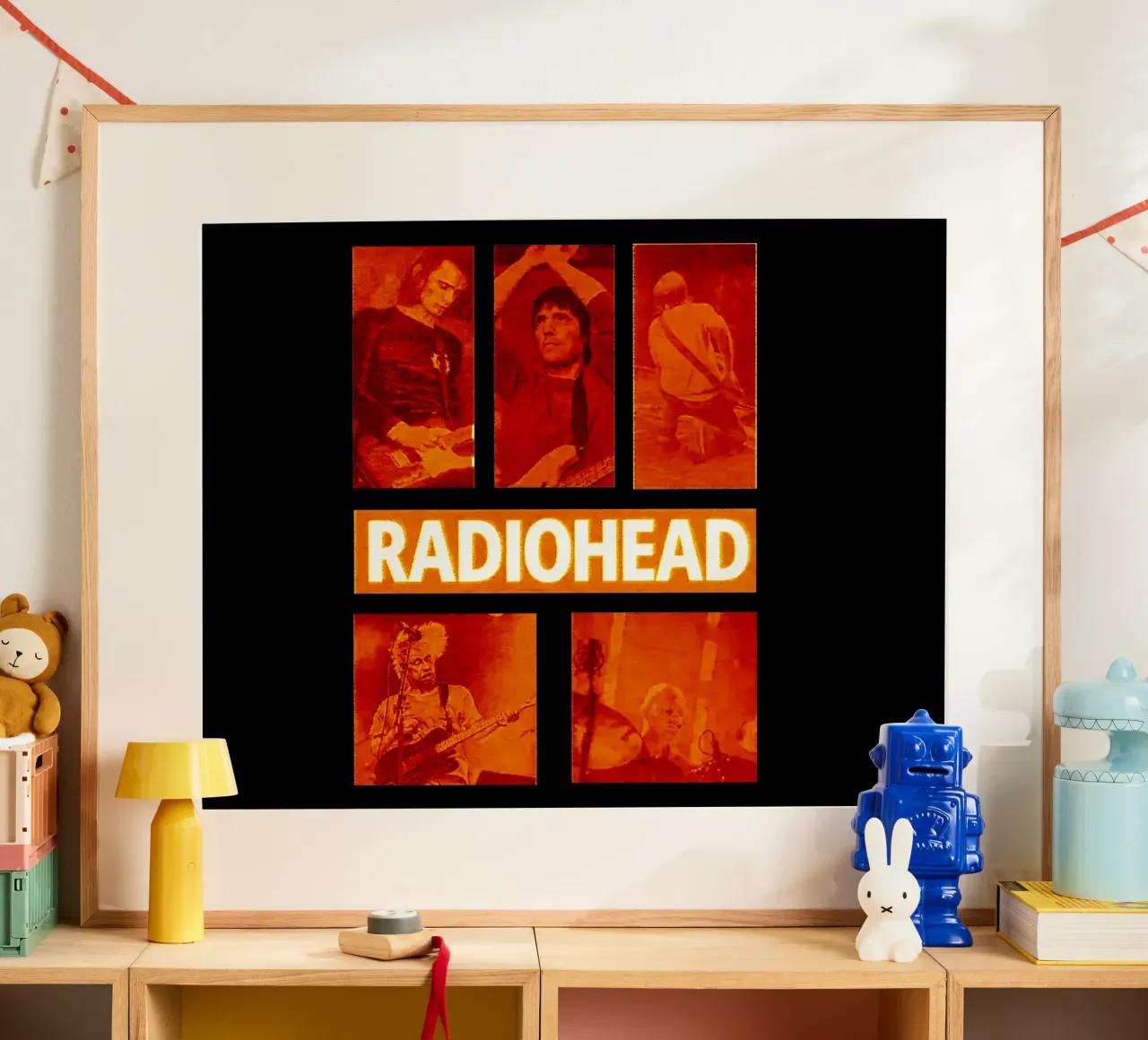 Groupe de style grunge Radiohead poster de https://www.juniqe.com/uk/shop/Henndraws