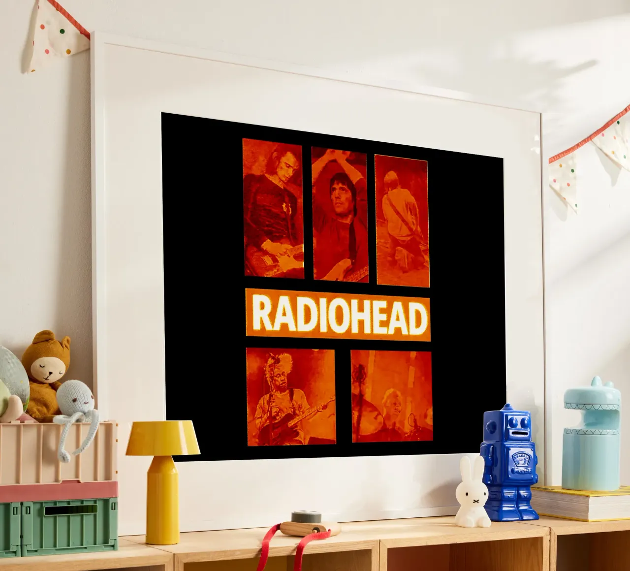 Groupe de style grunge Radiohead poster de https://www.juniqe.com/uk/shop/Henndraws