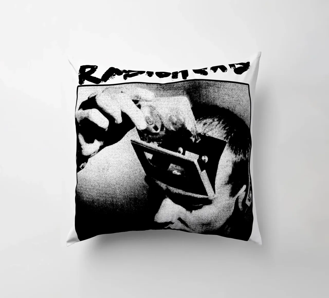 Head Is Memory - Groupe Radiohead coussin de https://www.juniqe.com/uk/shop/Henndraws