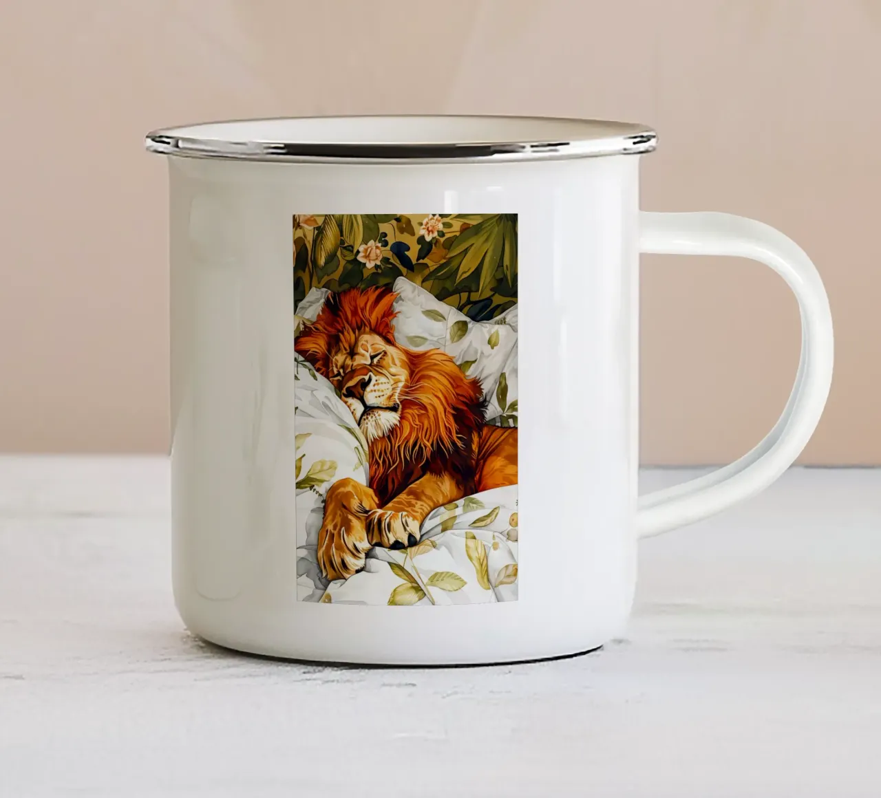 Il leone addormentato tazza in smalto da Justyna Jaszke JBJart