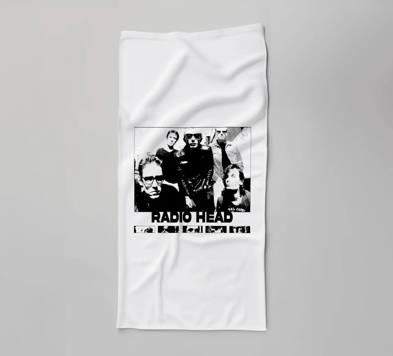 Groupe rétro Radiohead serviette de bain de https://www.juniqe.com/uk/shop/Henndraws